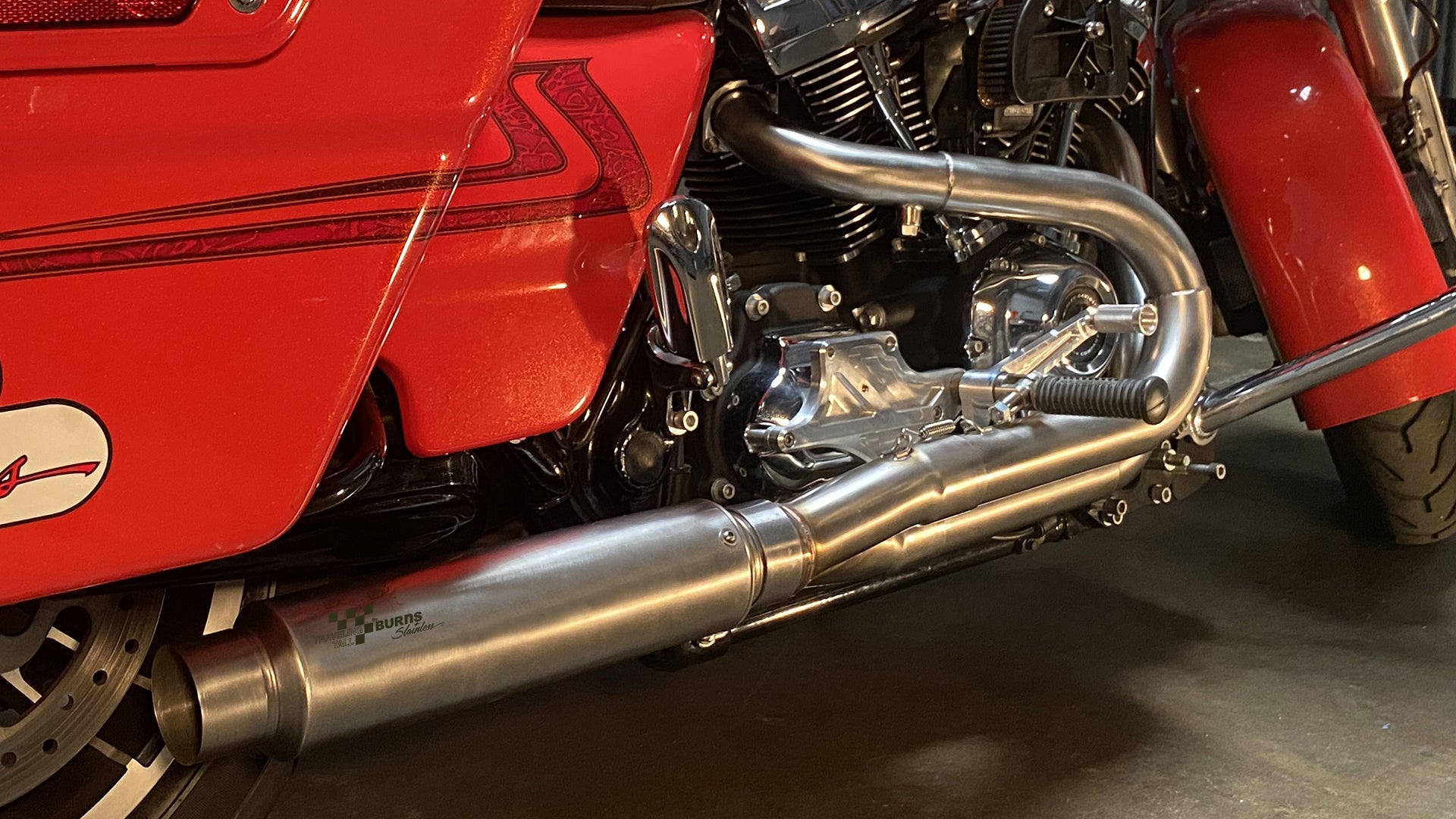 Traveling Tall - NhB Exhaust for M8 Baggers
