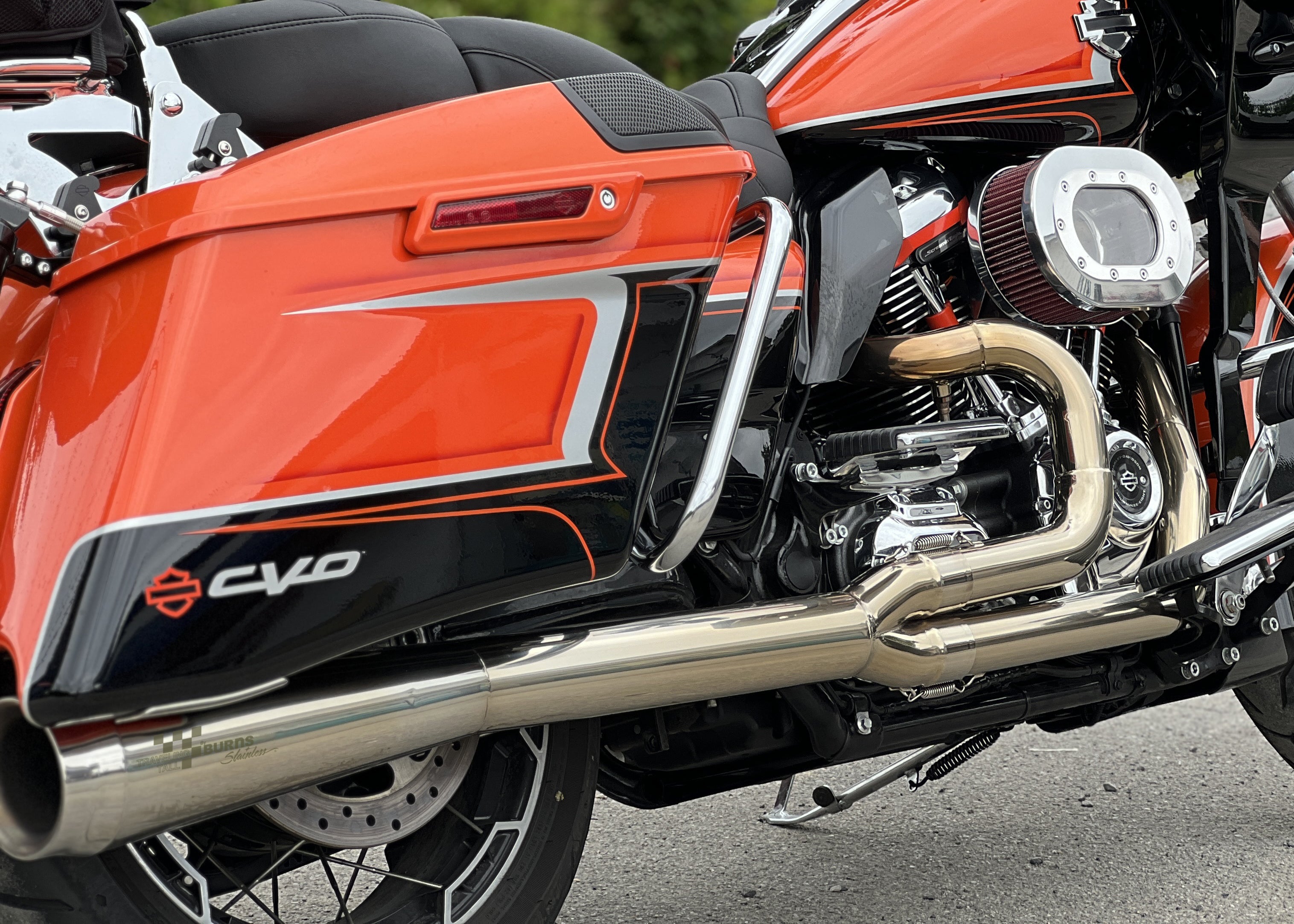 Traveling Tall - NhB Exhaust for M8 Baggers